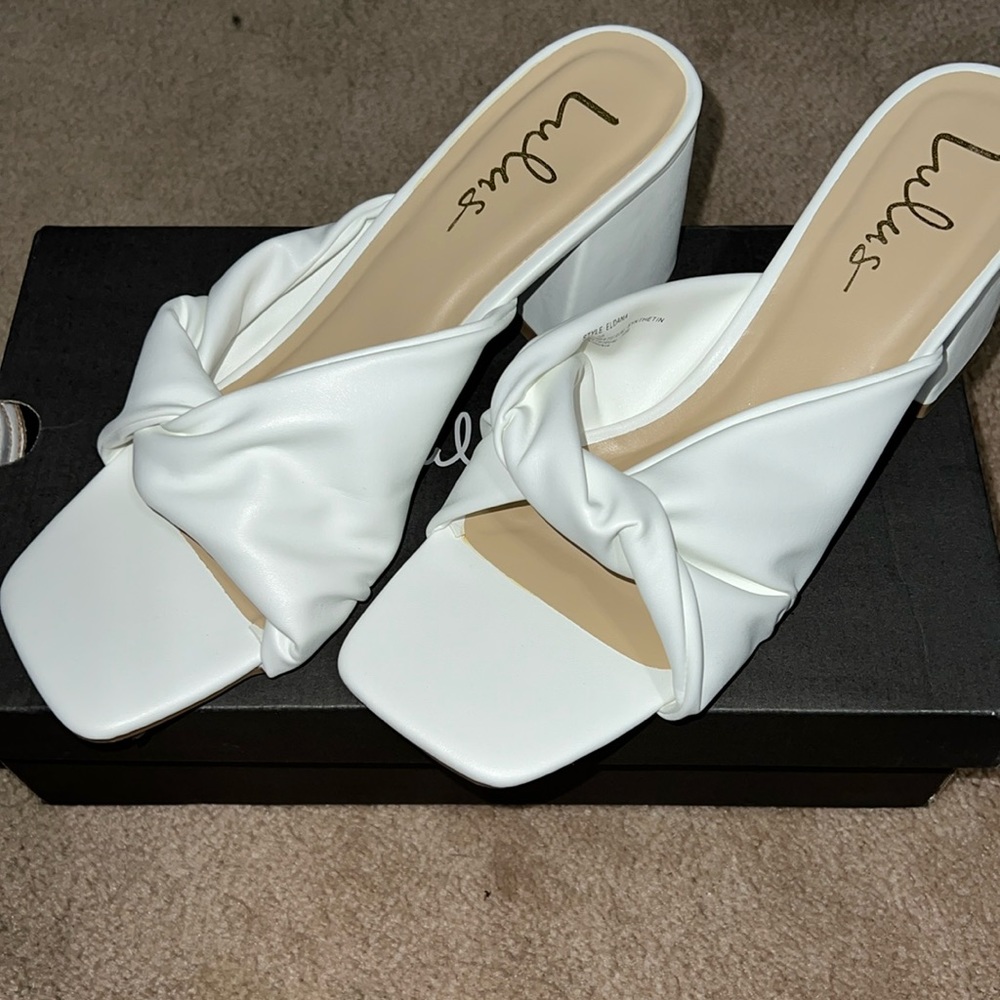 NEVER WORN lulus heels